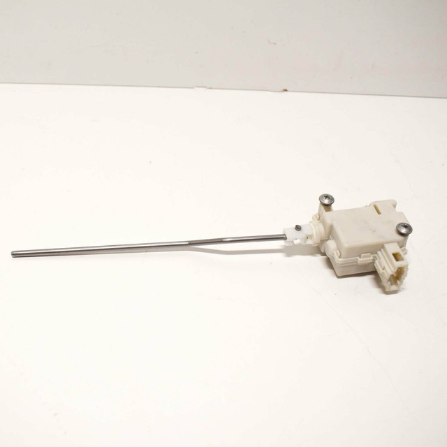 2009 Volkswagen Golf Mk6 Fuel Flap Actuator Motor 5K6810773A for sale