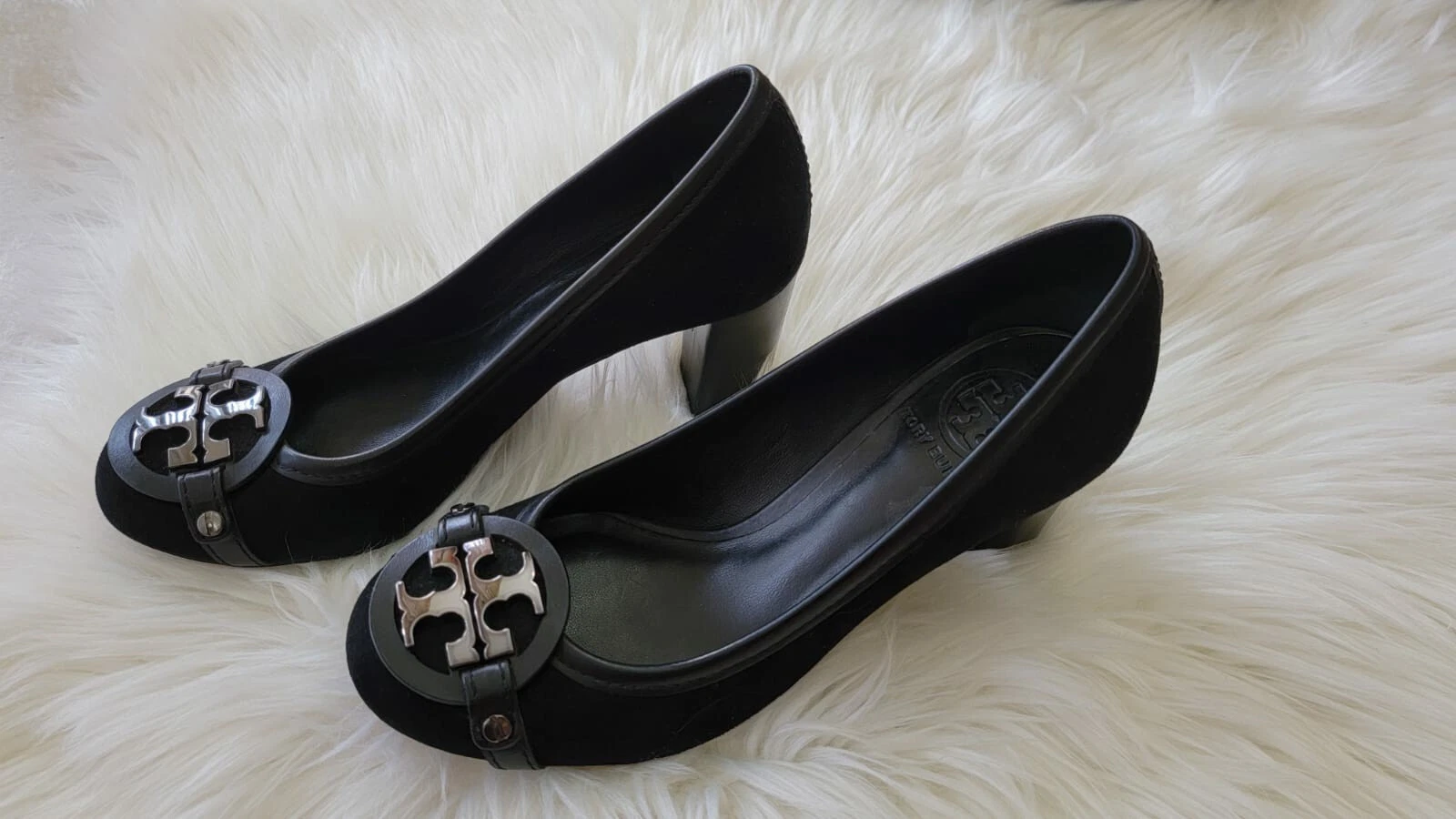 ?Tory Burch pelle scamosciata nera tacco medio décolleté tacchi logo 5 5 milioni di dollari 275