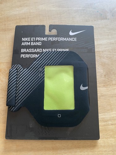 Nike E1 Prime Performance Arm Band Fits apple Iphone 4 / 4S Black  brand new - Picture 1 of 12