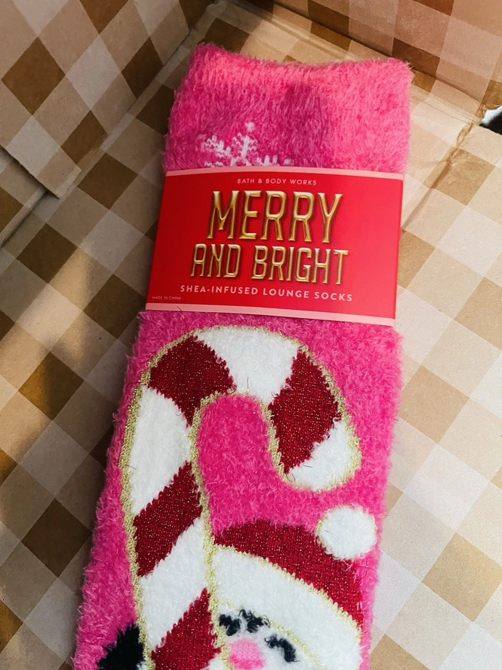 CALCETINES DE SALÓN BATH & BODY WORKS ALEGRES Y BRILLANTES CON INFUSIÓN DE KARITÉ Foto 2 de 2