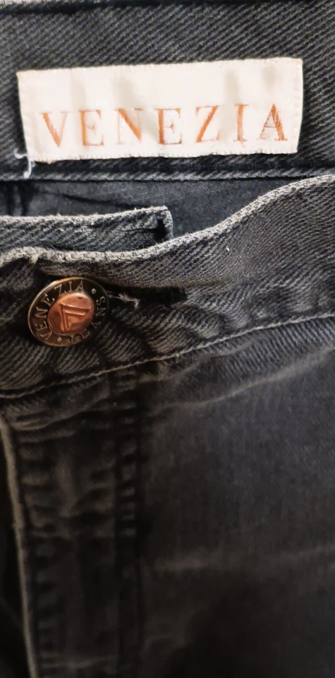 Pantalones cortos de mezclilla de algodón Venezia Jeans talla 24 oscuros Foto 2 de 4