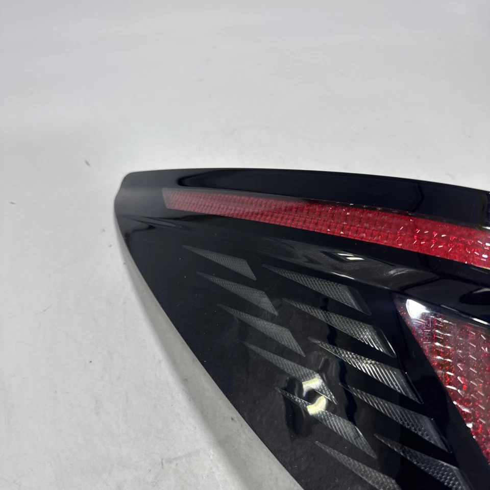 Luz trasera LED 2022-2024 Hyundai Tucson, exterior del lado del conductor izquierdo de fábrica Foto 3 de 4