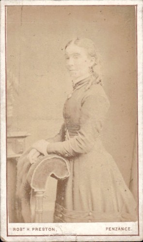 Woman Robert H. Prestone Penzance Studio CDV Card Photograph (CDV4-4) - Picture 1 of 3