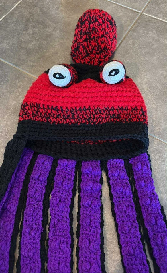 Hecho a mano Crochet Pulpo Sombrero Tentáculo Corbatas Invierno Nieve Divertido Negro Rojo Púrpura Foto 2 de 3