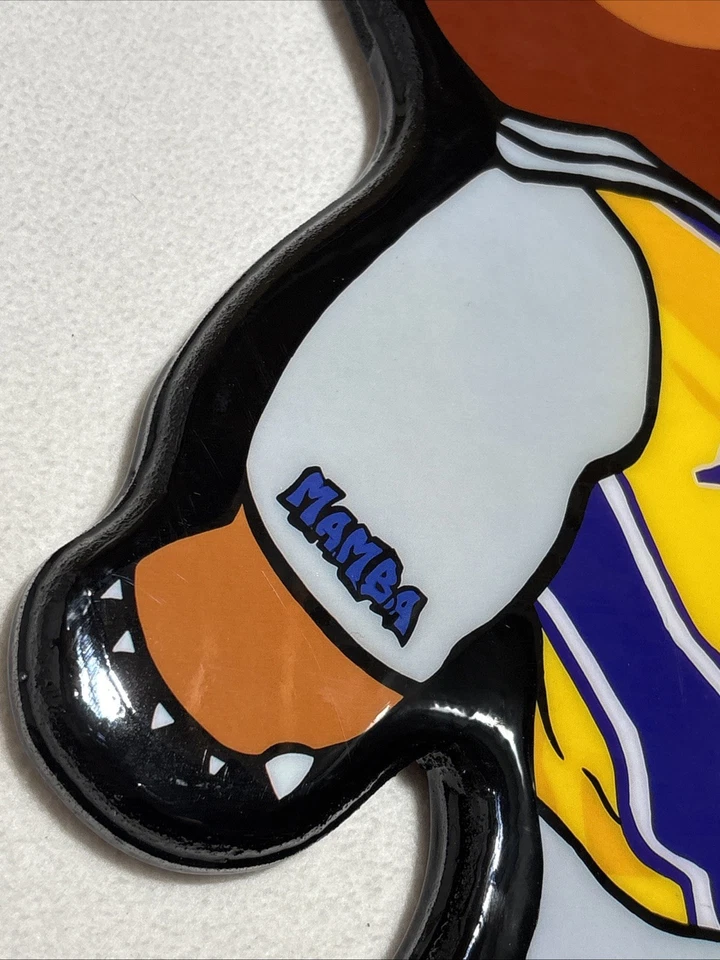 KOBE BRYANT “TOUCH THE SKY” Mini TAKASHI MURAKAMI INSPIRADO OSO POR IDIOTA CAJA ARTE Foto 3 de 4