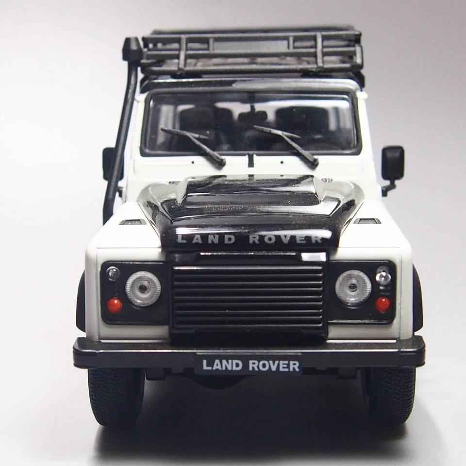 For Land Rover ORV white 1/24 DIECAST MODEL FINISHED CAR TRUCK - Image 4 of 4