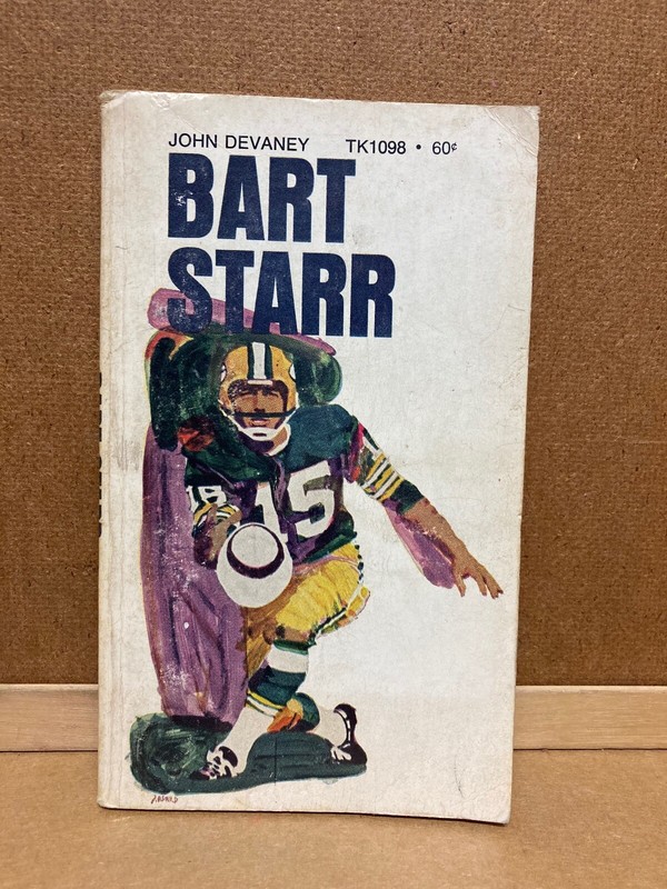BART STARR copyright 1967 PB Book GREEN BAY PACKERS Scholastic