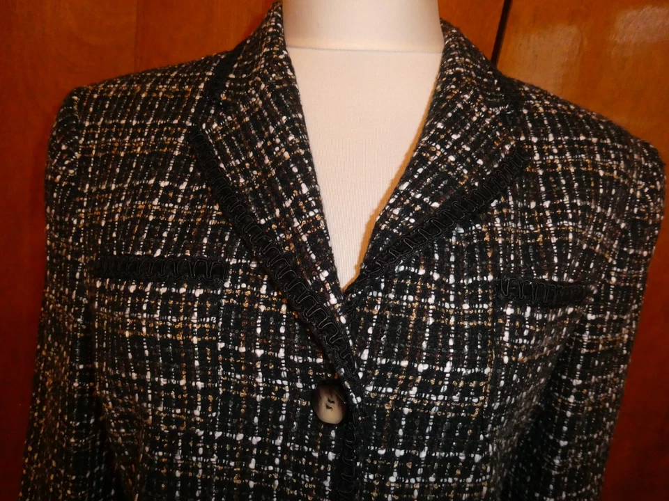 Chaqueta y falda para mujer Bergamo by EBI en negro, marrón y blanco talla 14 (se adapta a 12) Foto 4 de 4