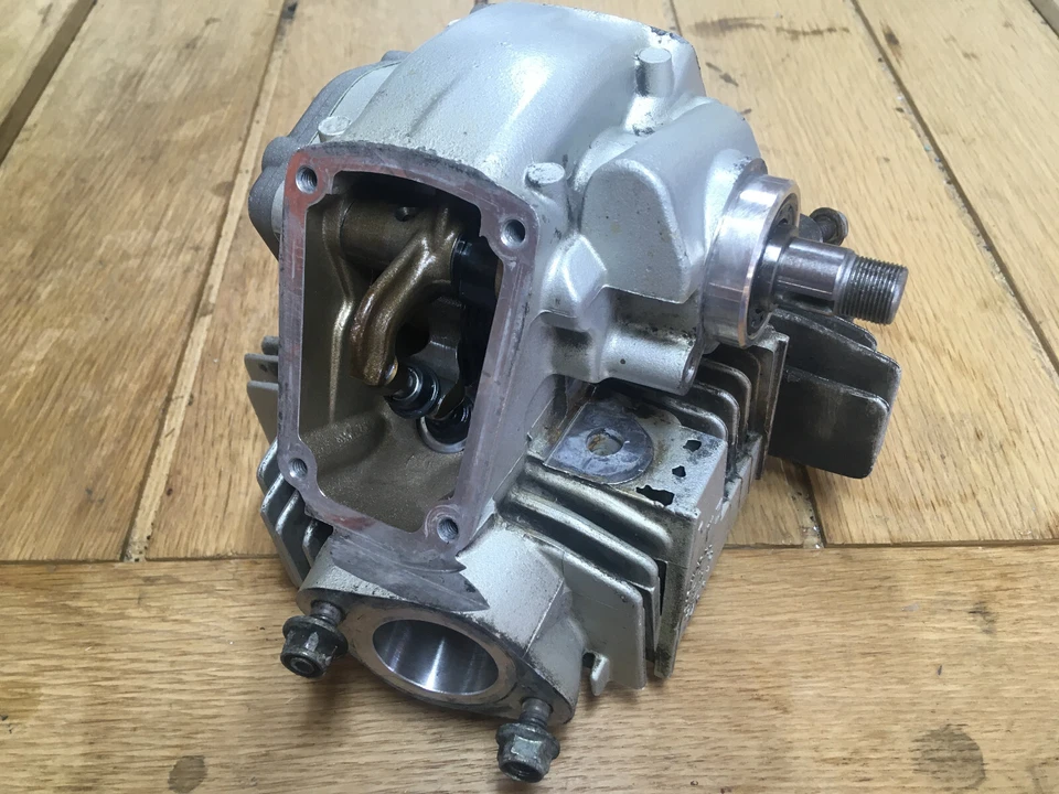 Ducati 750SS front horisontal cylinder head + valves + cams and openers/closers - Image 2 of 4