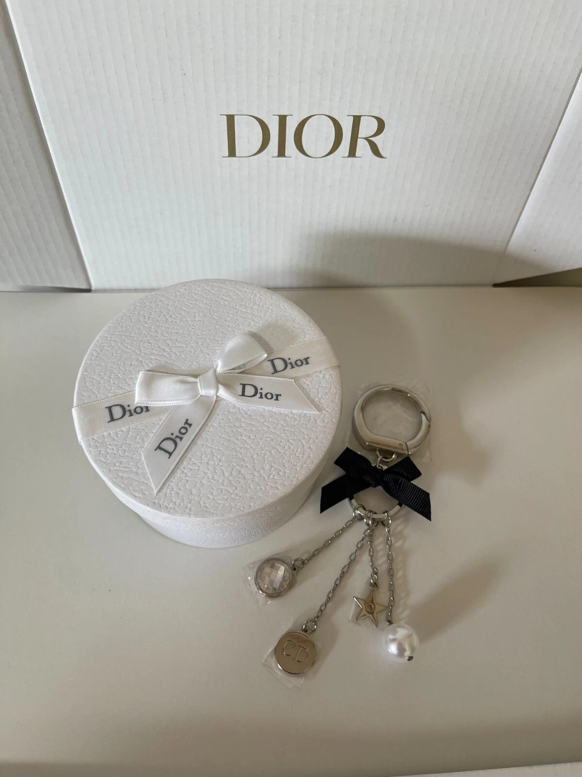CHRISTIAN DIOR porte clés sac porte clés charme ruban noir nouveauté avec boite