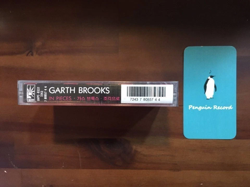 GARTH BROOKS - IN PIECES CASSETTE TAPE KOREA EDITION SEALED - Image 2 of 4