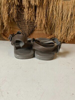 UGG AUSTRALIA TUSTIN METAL GREY LEATHER SANDALS MENS SIZE 12  display picture 1