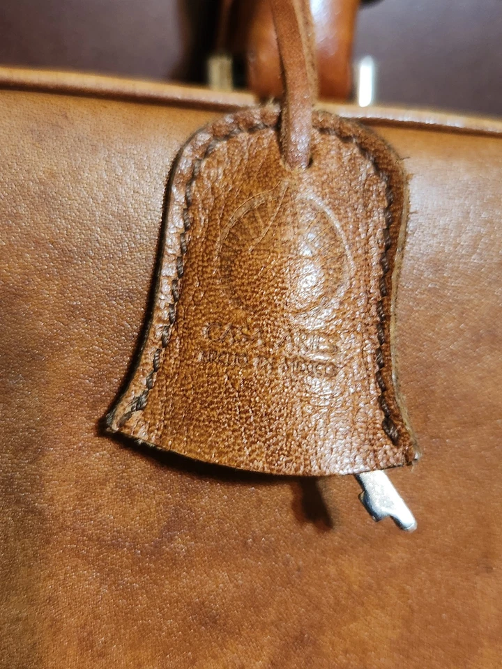 Pasta de couro vintage Casa Áries com porta-arquivos removível com trava de chave - Imagem 3 de 4