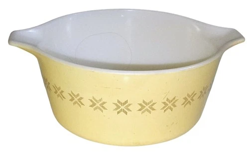 Vintage PYREX Town & Country Yellow Casserole mixing bowl 1.5-Pint
