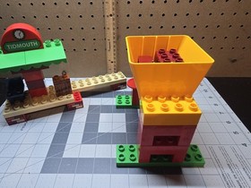 LEGO Duplo 2005 Thomas and Friends: Thomas Load And Carry Train Set Incomplete