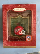 HALLMARK KEEPSAKE NFL ORNAMENT KANSAS CITY CHIEFS 2001 US