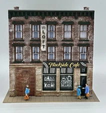 DPM HO Scale 2-Story Custom/Weathered Painted "The Loft /Trackside Cafe" Lighted