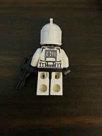 LEGO Star Wars Clone Pilot Minifigure Clone Trooper 7958 Yellow Trim GUC OD3