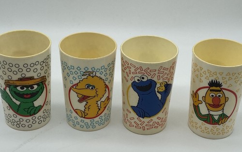 4 Vintage 1989 Sesamstraße Plastikbecher Jim Henson Oscar großer Vogel Bert Keks - Bild 2 von 14