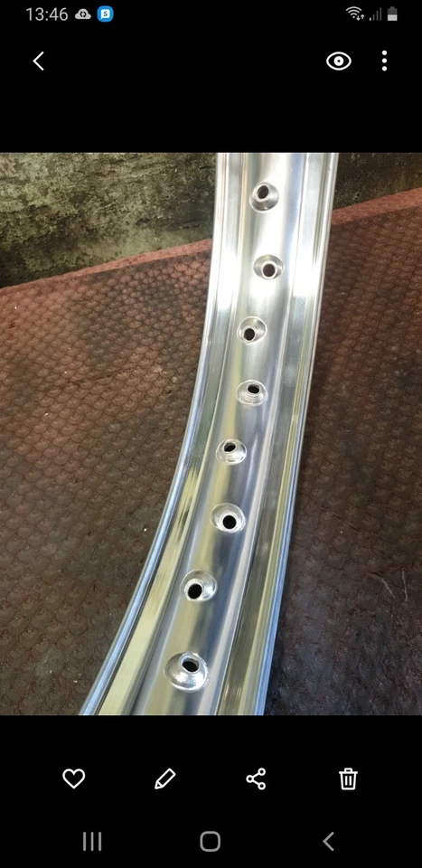 Llantas delanteras y traseras Ducati 250 gt Foto 3 de 3