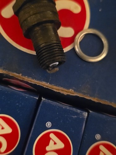 Vintage AC 43N Fire Ring Spark Plugs (8) Star Tipped Plugs Boxed 1969 Original - Picture 5 of 12