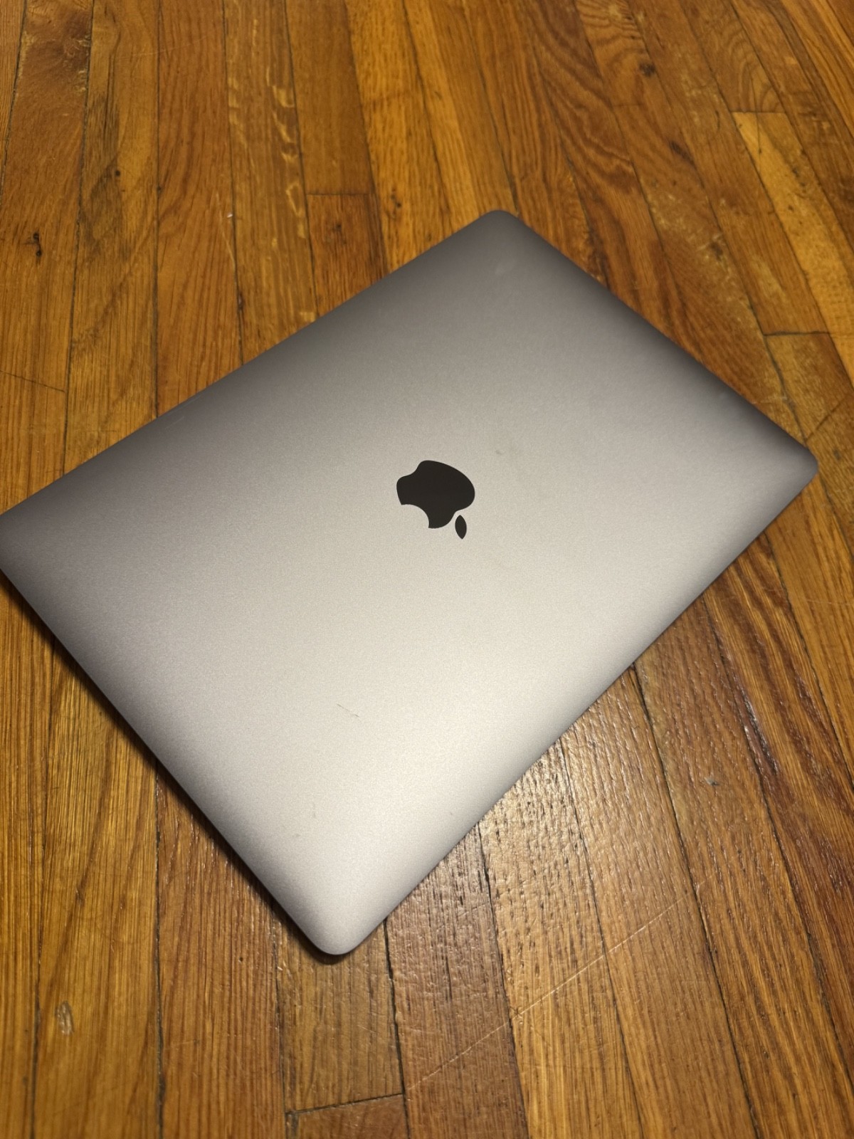 Apple MacBook Pro 13 in 2020 Space Gray/Apple M1 3.2 GHz, 256 GB 8 GB 8-Core