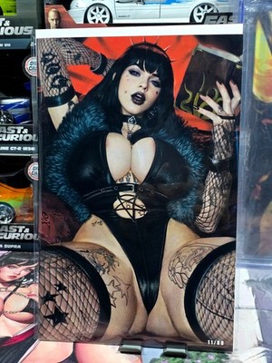 Night of the Giving Head #3 - Goth Girl (Tattoo/Pierced) Shikarii - LTD (Virgin)