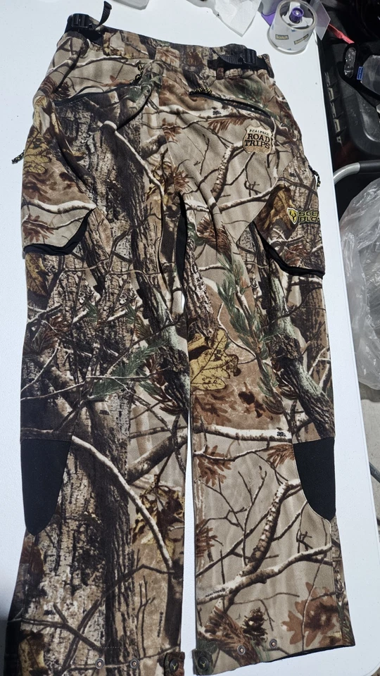 Scent Blocker Road Trips Pants. Used Very Good Condition. Realtree Extra. - Image 4 of 4