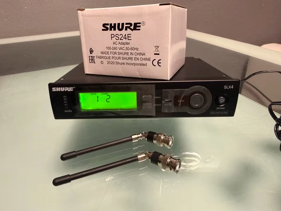 Shure SLX4 Frequenz 736-754 MHz (Q24) & Neue Zubehör Top Zustand 1A Funktion