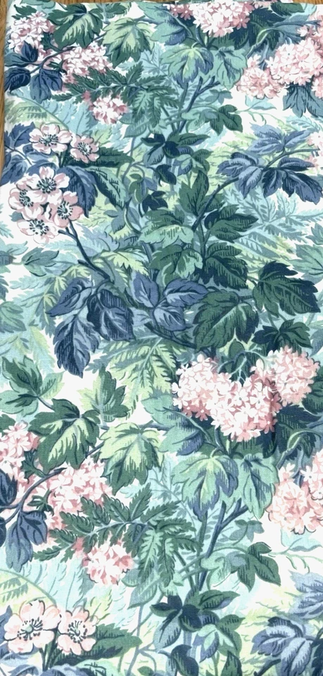 JUEGO DE CORTINAS FORRADAS ROSA/AZUL FLORAL LAURA ASHLEY ASHBOURNE CON LAZO 41 X 86 Foto 2 de 2