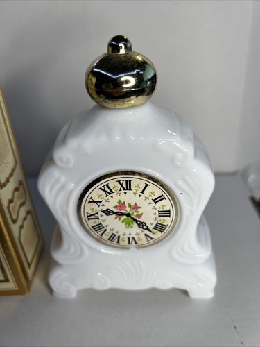 Avon RAPTURE Foaming Bath Oil 5oz LEISURE HOURS Clock Vintage FULL - Picture 1 of 5