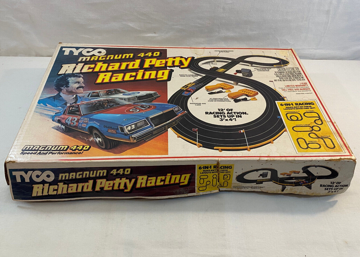 Tyco Magnum 440 Richard Petty Racing ALMOST COMPLETE (Runs But Not