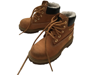 Kids Timberland X Champion  Wheat 6 inch Premium Sherpa lined boot Nubuck Sz 9