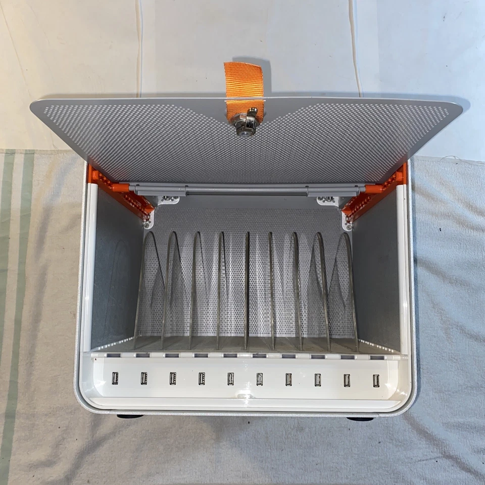 Estación de carga MultiDock Griffin Technology MOD37287 10 puertos de carga USB-A Foto 2 de 4