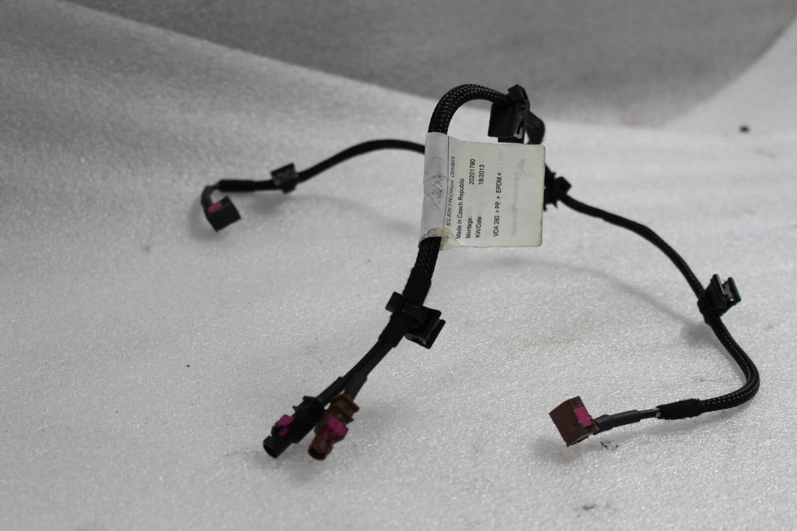 McLaren MP4-12C, Radio Pigtail, Used, P/N 11M2506CP