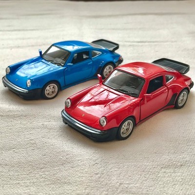 LOT OF TWO Porsche 911 Turbo 3.3 (Red & Blue) 1:32 Scale RMZ City