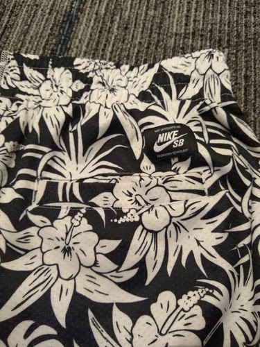 Nike SB Heritage Floral Print Shorts Skateboarding Men's Size Large Black/White - Picture 10 of 12