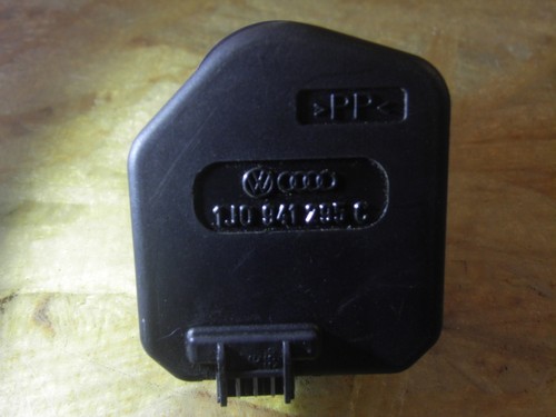 307456 Stellmotor Scheinwerfer links VW Polo III (6N2) 1J0941295C