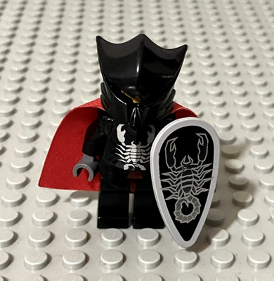 LEGO Knights Kingdom II Minifigure - Lord Vladek cas296 - Wrong Helmet (8823)