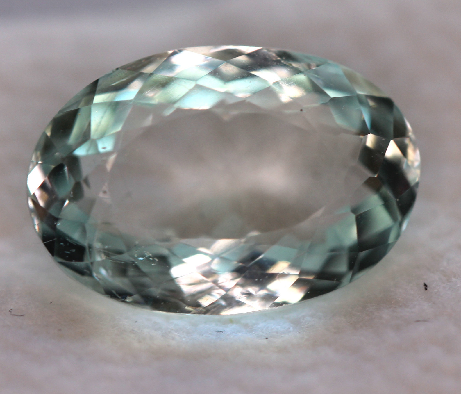 Aigue-marine bleue naturelle du Brésil 4,68 ct taillée en ovale pour bague