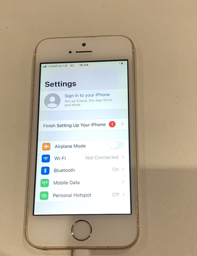 Apple IPhone SE 64GB - Unlocked - Gold 888462802826 | eBay UK