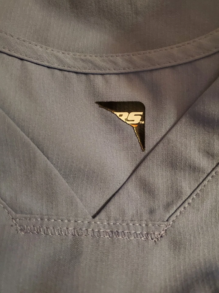 Sketchers UNISEX Scrub Top Size-M-Ceil Blue w/3 Front Pockets-Chest 22.5"/L 29" - Image 3 of 4