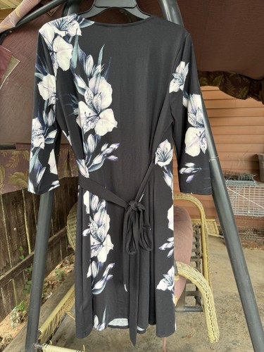 Lularoe Michelle Wrap Dress Size L Large Black Background, Floral Purples, NWT - Picture 11 of 17