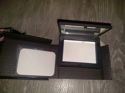 New NARS Light Reflecting Pressed Setting Pressed Powder~Full size 10 g/0.35 oz