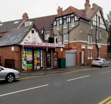 Photo 6x4 Redlands News, Food, Wines & Spirits, Penarth Penarth/ST1871 R c2016