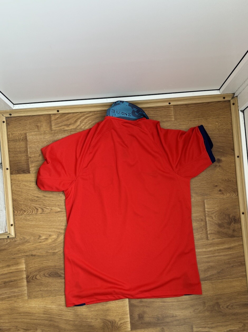 Picture 4 of 5