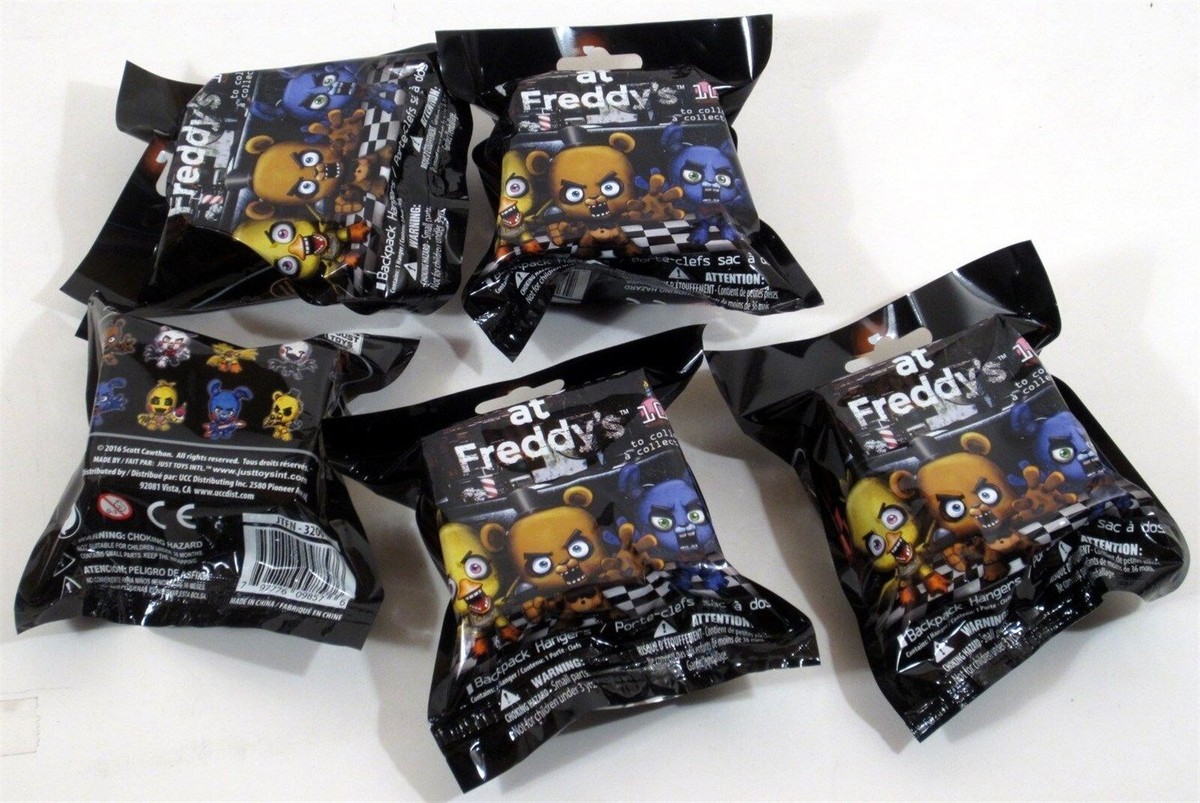 Five Night at Freddy's LOT OF 5 Mini Figure Hangers 3