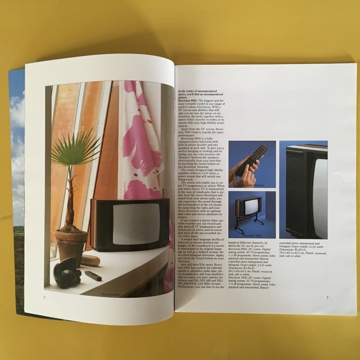 VINTAGE ORIGINAL BANG & OLUFSEN PRODUCT 1983/84 BROCHURE CATALOG