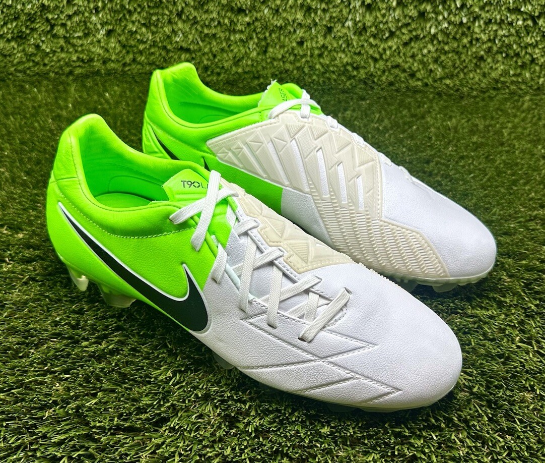 Nike Total 90 Laser IV EURO2012 (ref: Elite III II Hypervenom Phantom GX GT  VSN)