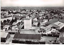 86 . n°sac10992 . neuville-du-poitou . La gare n°8 . en avion au dessus de .